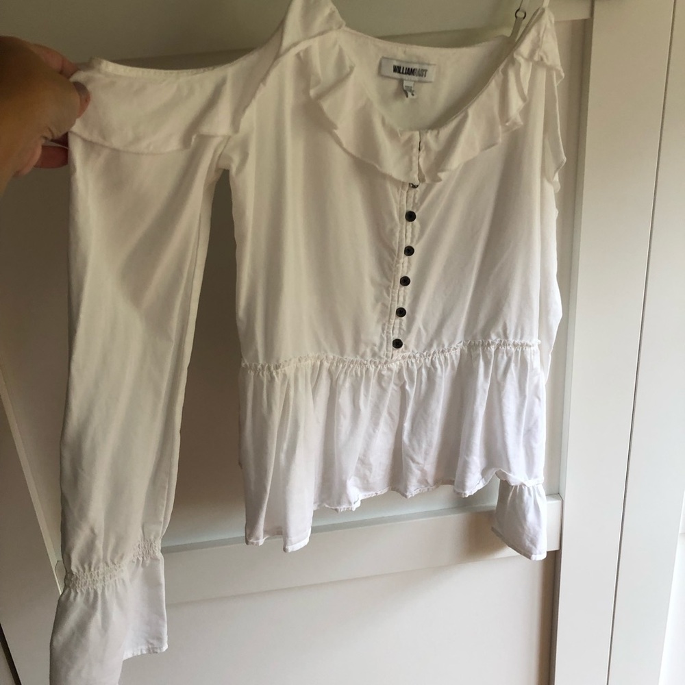 Whiite blouse - Picture 3 of 4